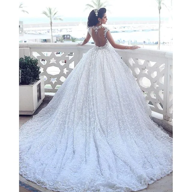 Full Lace Ball Gown Square Wedding Dresses Sleeveless Applique Tulle Bridal Ball Gown Elie Saab Plus Size Wedding Dress2766414