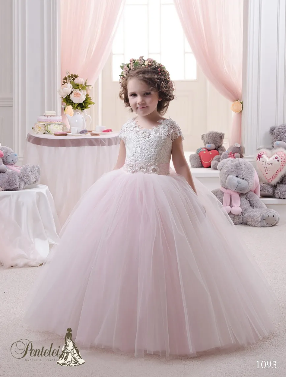 2016 Vestidos Primera Comunion Z Rękawami Czapki I Koronką Borowik Suknia Ball Blush Flower Girls Suknie na ślub długość podłogi