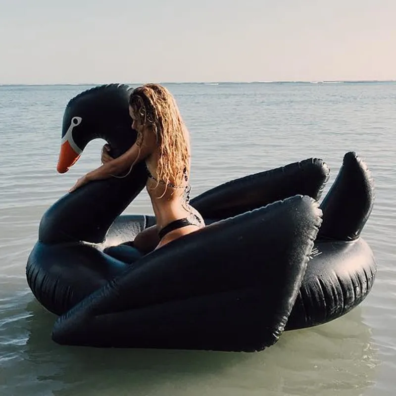 Jätte uppblåsbara svart svan flottör 190cm stor åktur på djur leksaker säte för flytande båt vuxna utomhus simning spädbarn leksak simma ring # t10