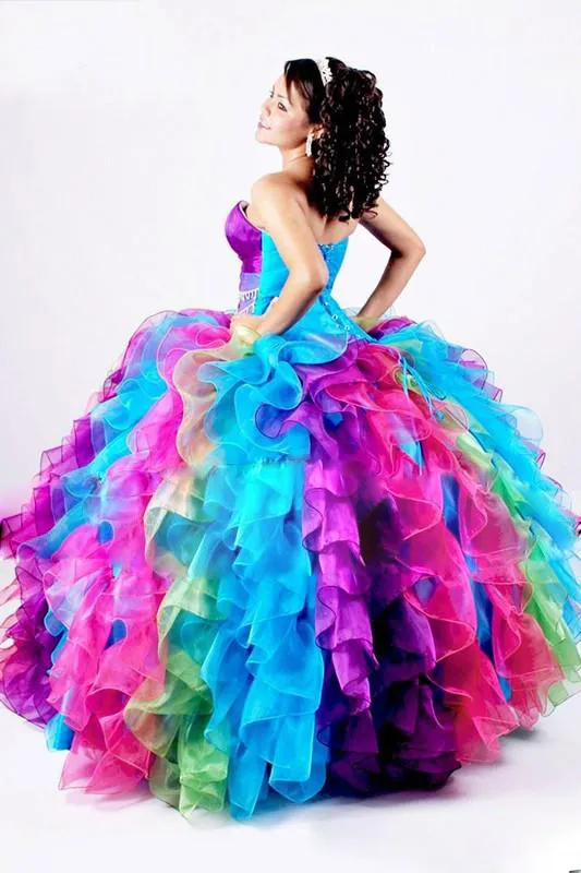 Luksusowe Rainbow Quinceanera Suknie Kryształ Wielopięciowy Ruffles Prom Suknie Zroszony Sweep Pociąg Plus Rozmiar Formalna Sukienka Korownicza