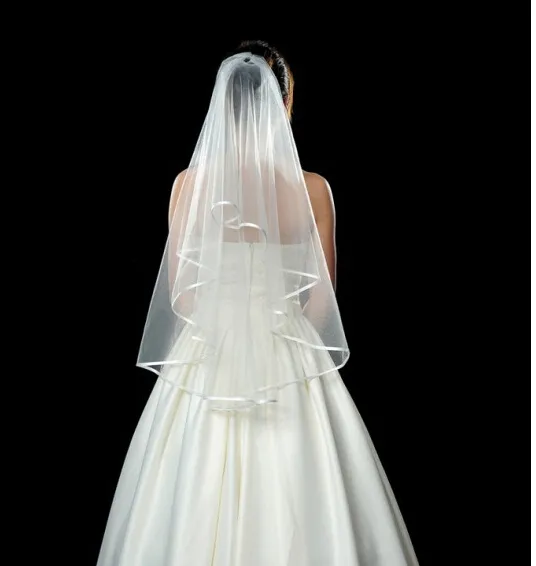 Velo da sposa abito da sposa Abito Velo Bordo in nastro Lunghezza al gomito Tulle avorio bianco Uno strato senza pettine Sconto economico