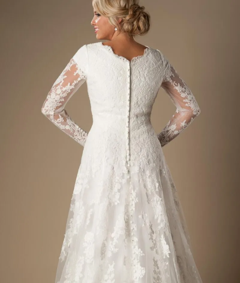 Abiti da sposa modesti con applicazioni in pizzo vintage a trapezio avorio con maniche lunghe con scollo a V maniche lunghe abiti da sposa su misura