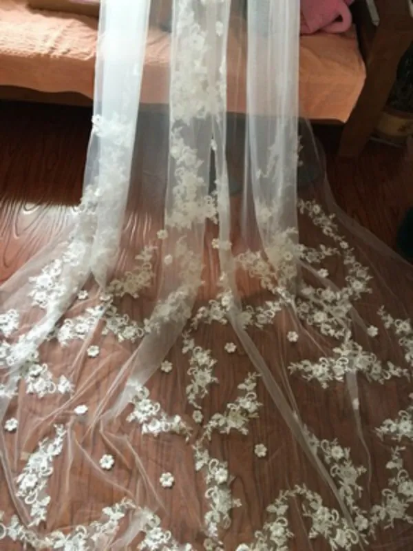 Attractive Long Bridal Veil Ivory White Soft Tulle Wedding Veils with Lace Appliques Crystals Cathedral Tulle Accessories Top Qual8689138