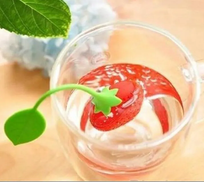 New Silicone Cute Red Strawberry with leaf Tea Leaf Strainer Herbal Spice Tea Infuser Filter