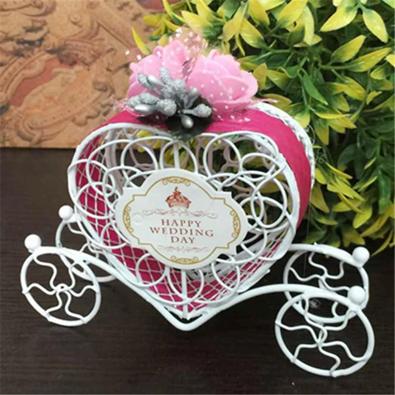Söt härlig cinderella vagn godis chokladlådor födelsedag bröllopsfest favor dekoration hjärta form gynnar lådor lz0476
