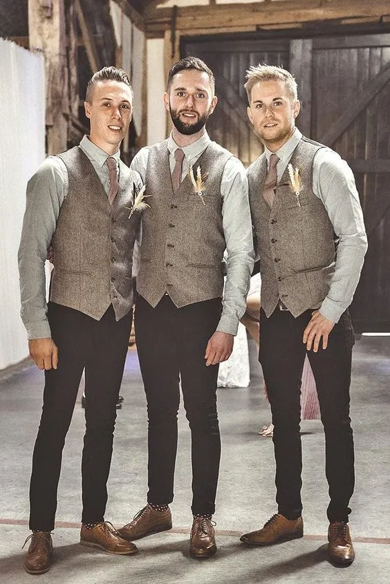 2020 Modest Wool Suit Men Estilo Groom Coletes britânico Coletes Slim Fit de Homens Dress Vest casamento Colete Groomsmen Traje Custom Made