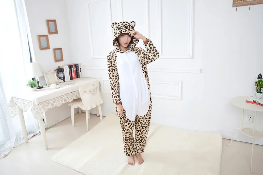 Leopard Bear Onesies Unisex Dorośli Piżamy Zwierząt Flanel Hoodie Cosplay Costume Kombinezon Panda Piżamy Piżamy Piżamy Domowe Ubrania Kombinezon