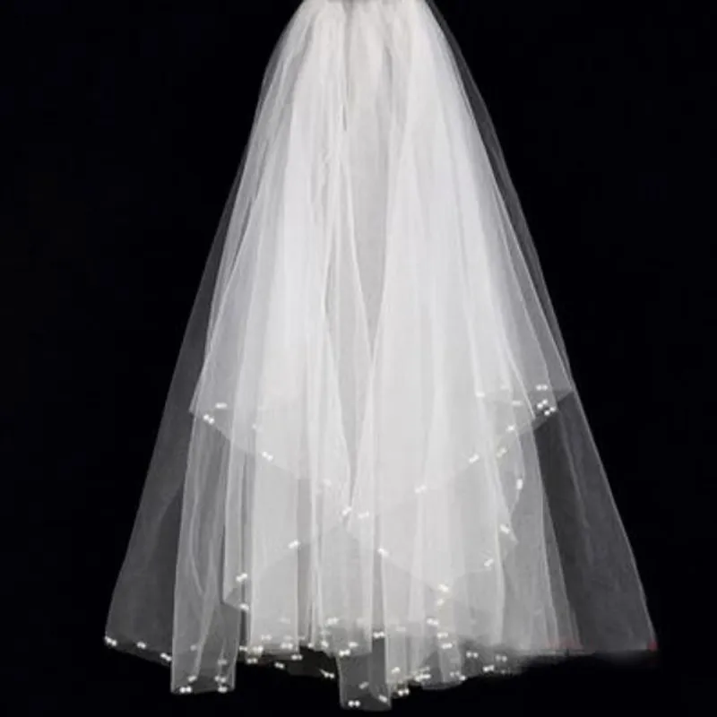 Superbe plus récent voile de mariée court doux tulle mariage mariées voiles avec des perles exquises pas cher de haute qualité ivoire accessoires de mariée