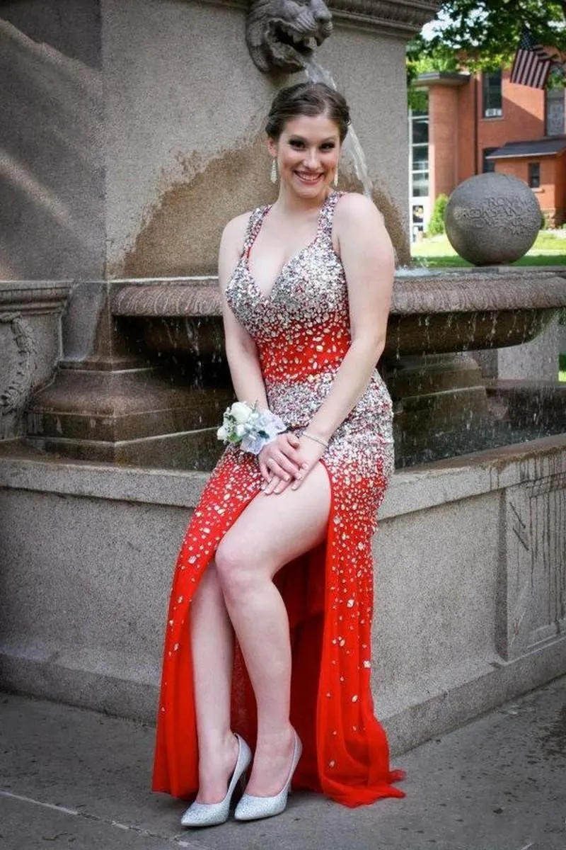 Sexy Red Crystals Beaded Prom Dresses Open Back Side Split Halter Evening Gowns Girls Pageant Dresses Custom Made Plus Size