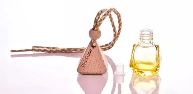 6ml Frosted Glass Perfume Empty Bottles Car Perfume Hang Decoration Glass Essence Oil with Wood lid Pack Containers