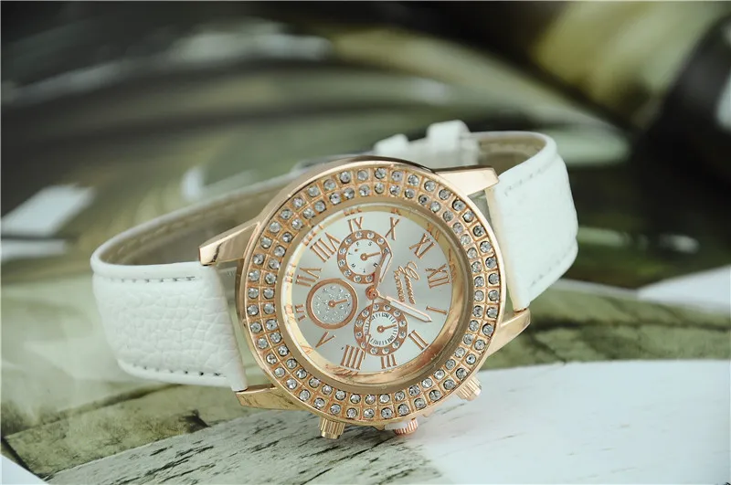 Luxury Geneva Roman Numerals Watches Faux Band Fashion Leather Men Wristwach Double Diamond Business Quartz Watch Clock