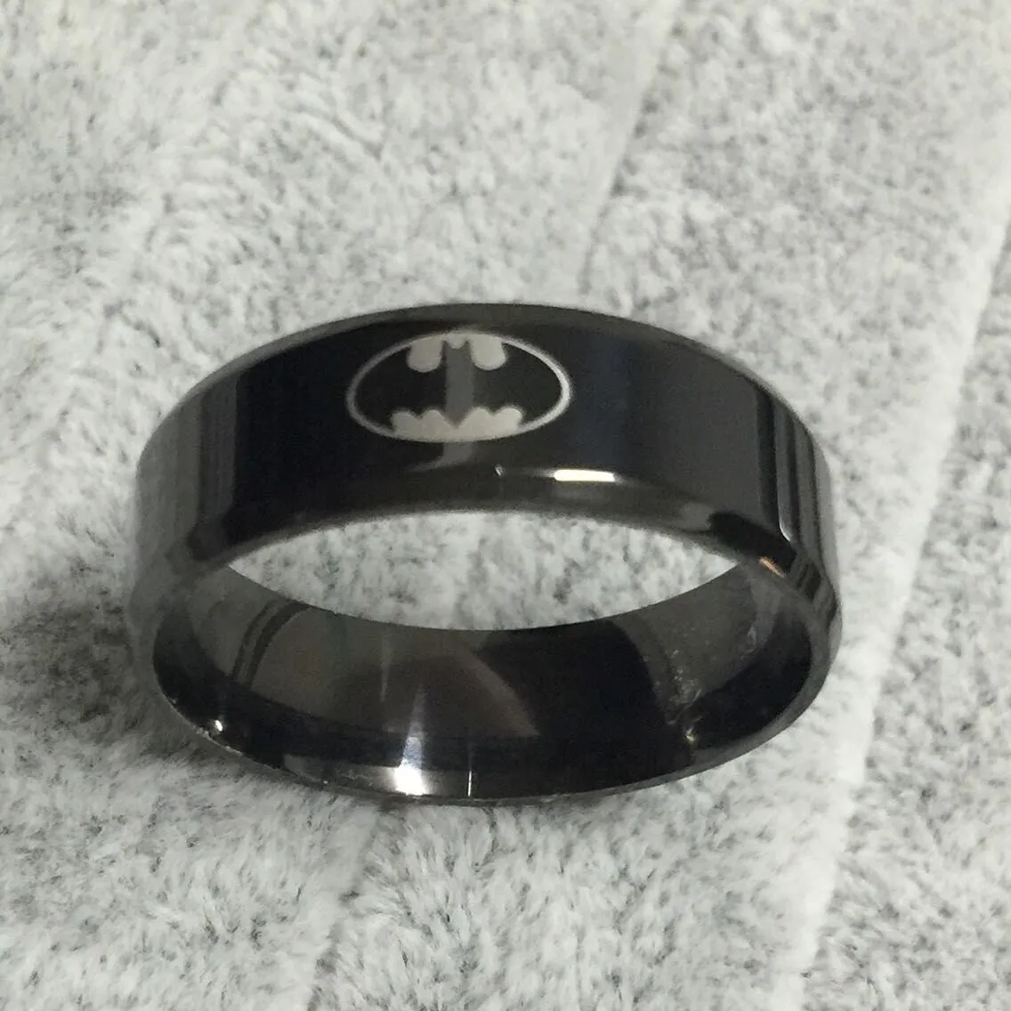 Czarny Logo Logo Batman Sojusz wolframu węglika szerokiego 8mm 8g dla mężczyzn kobiet wysokiej jakości USA 7-14