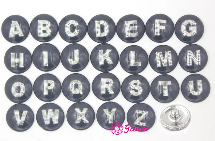 Boutons interchangeables 18mm Cabochon Boutons en verre Couleur argent Lettres initiales Bouton pour Snap Bijoux Bracelet Collier Bague Boucles d'oreilles