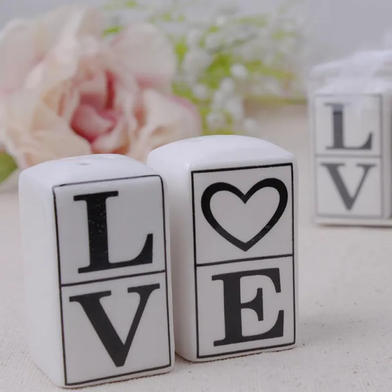 Wedding Souvenir for Guests Ceramic LOVE salt and pepper shaker lovers valentine day gift supplies
