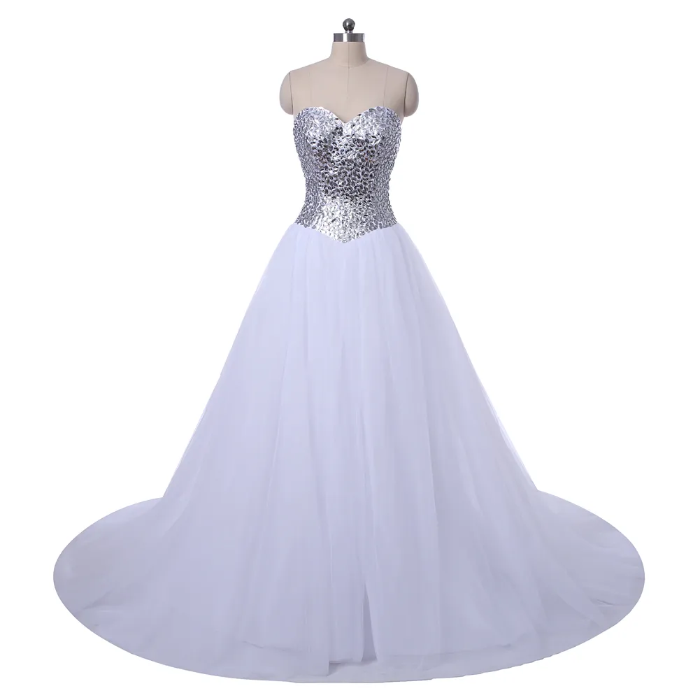 Sweetheart Crystal Beaded Ball Gown Bröllopsklänning 2016 Romantisk Kapell Tåg Bröllopsklänning Lace Up Fast Shipping