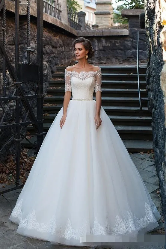 2016 Vintage Plus Size Ball Gowns Lace Wedding Dresses Half Long Sleeve ...