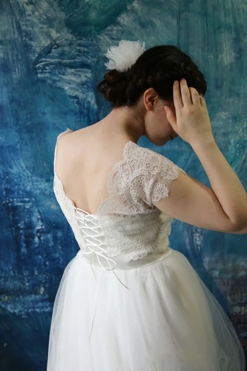 2019 robes de mariée courtes veste blanc à lacets mariée boléro fascinateur sur mesure pleine dentelle accessoires de mariée