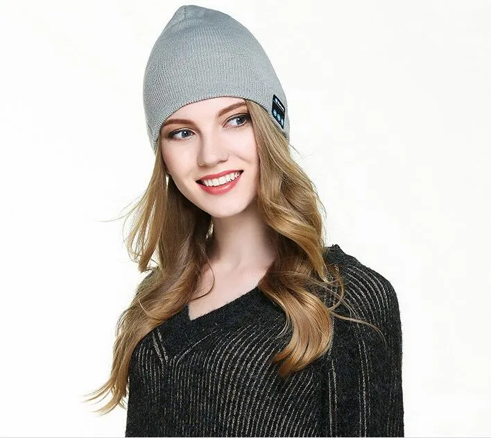 Toute nouvelle mode Beanie Hat Cap sans fil Bluetooth écouteur casque intelligent casque haut-parleur micro hiver Sport de plein air stéréo M9284168