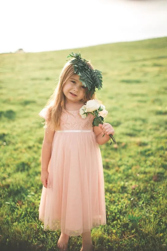 Country Style 2017 Erröten Rosa Spitze Und Chiffon Kleinkind Blumenmädchenkleider Für Hochzeiten Günstige Kurzarm Tee Länge Formelle Kleider EN6148