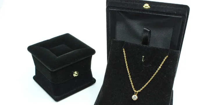 Anéis de veludo de cor preta em forma quadrada Colares com pingente Caixas de exibição de joias Caixa de embalagem para aniversário de casamento