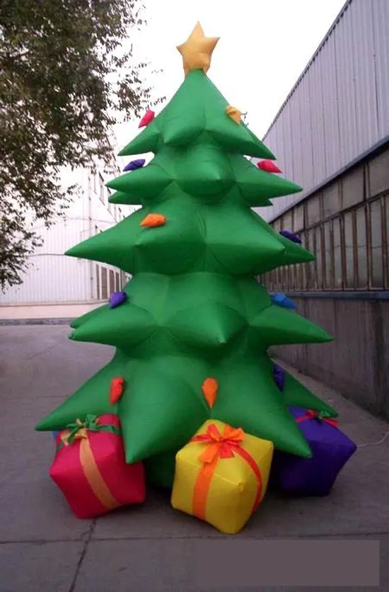 beautiful hot selling giant inflatable Christmas decoration inflatable Christmas tree with some Christmas gifts for sale