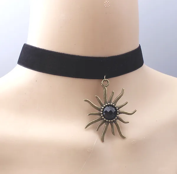 Classic Style Black Velvet Chockers Women Gothic Necklace Sun Pattern  Pendant Chocker Girls Brief Fashion Chockers From Wuhuajun, $7.43