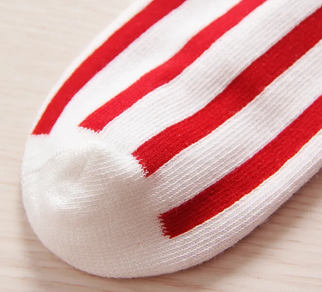 Occident Style Baby Socks Longitudinella Stripes Bomull Fotkåpa Söt Kids Strumpor Medium Tjocklek Vår Höst Barn Strumpor 20stycken