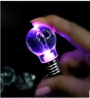 pas cher nouveauté LED ampoule en forme d'anneau porte-clés lampe de poche coloré mini-lumières lampe