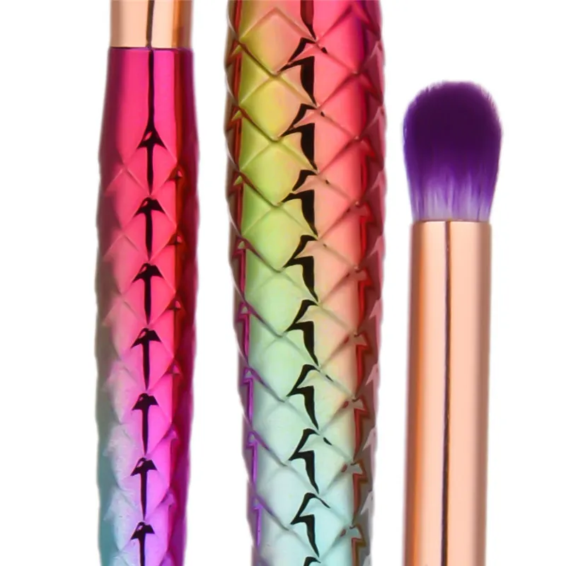 7 adet / takım Mermaid Fırçalar Spiral Makyaj Fırça Seti Krem Yüz Güç Fırçalar Çok Güzellik Kozmetik Gökkuşağı Fırça