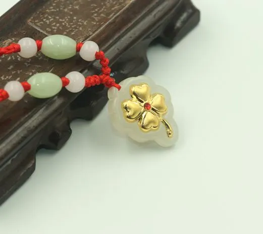 Gold inlaid jade lucky pendant A clover necklace and pendant sifang to gain