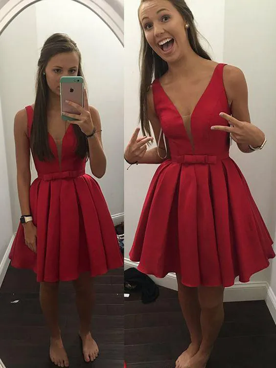 Hot Red Party Dresses 2016 Prom Klänning Anpassad Sexig Deep V Neck Elegant A-Line Backless Satin Formell Kvällstorkar Knälängd Snabb leverans