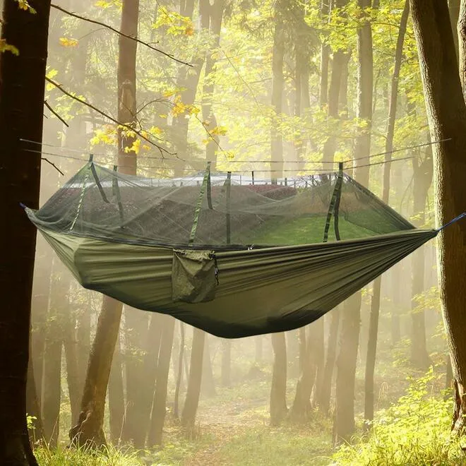 Utomhus Camping Parachute Survival hängmattor med myggnät Portable Garden Swing Bed Hammocks Hängande sängar Vandring Dubbel hängmatta