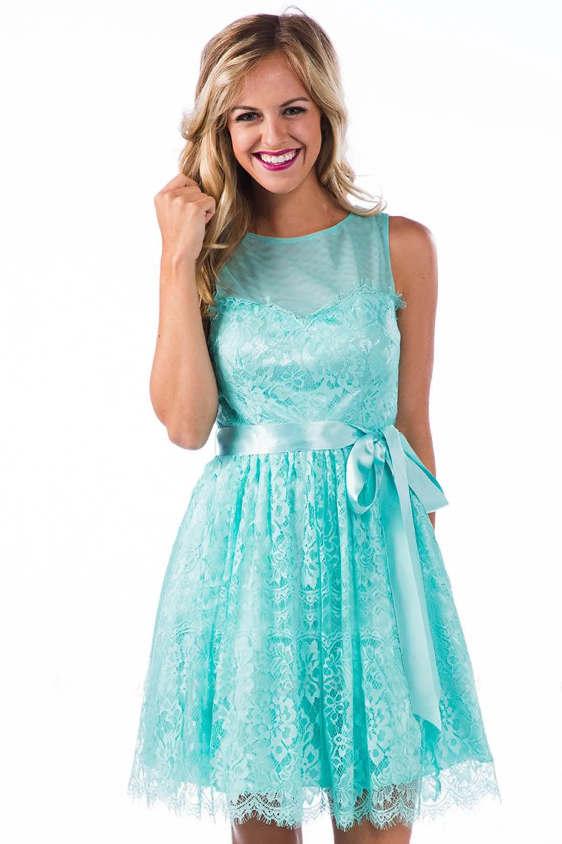 Turquoise Short Lace Bridesmaid Dresses 2019 Country Jewel Neck V Shape Back Knee Length Maid Of Honor Gown with Sash Custom Made EN80921