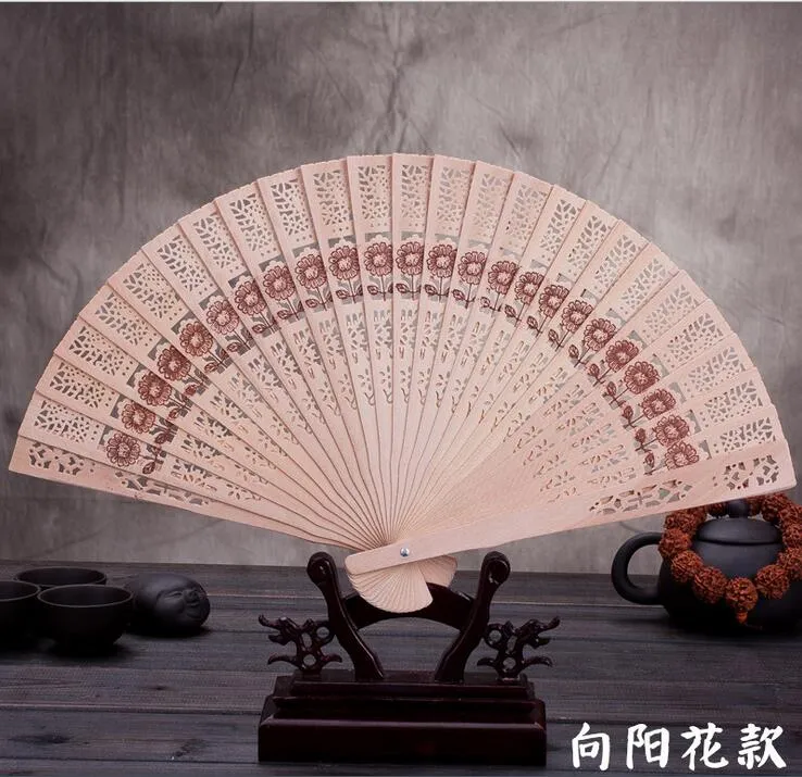 Houten fans 40 * 23 cm Chinese sandelhout fans bruiloft fans dames hand fans reclame en promotionele opvouwbare fans bruids accessoires