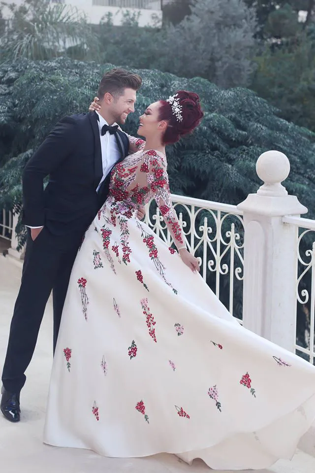 Long Sleeved Prom Gowns with Applique Sheer Neck and Sweep Train Evening  Dresses from Dhgate Evening Dresses - price 271.63