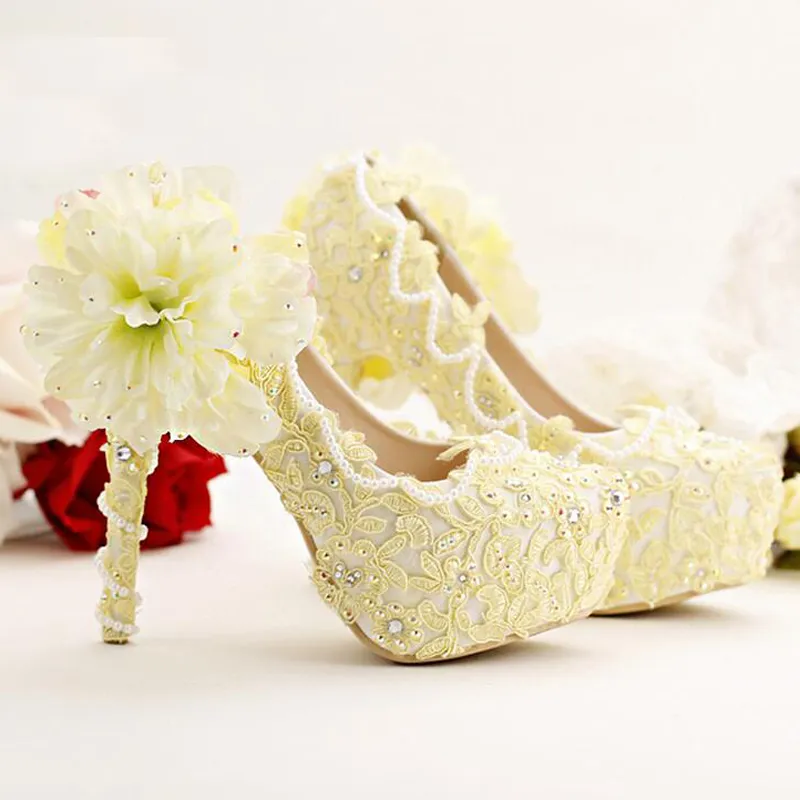 Scarpe da sposa gialle pure Scarpe con tacco alto Scarpe eleganti con plateau Fiore in pizzo Scarpe da sposa con strass Scarpe da sposa Tacco alto a spillo