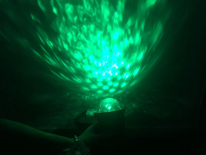 Fjärr RGB LED Water Wave Ripple Effect Stage Lighting Laser Projektor Ocean Wave Night Light Projektor för fest