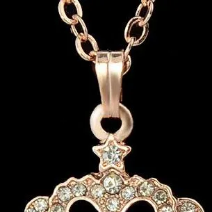 Parfymer Femininos Kronhänge Halsband Charm Smycken Kedja Rhinestone Crown Diamond Halsband Ny produkt för kvinnor DHL