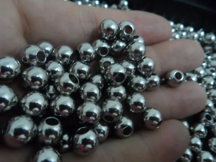 mycket bästa pris i bulk lösa pärlor rostfritt stål smycken fitta / göra DIY 4mm / 5mm / 6mm / 8mm silver slät hål