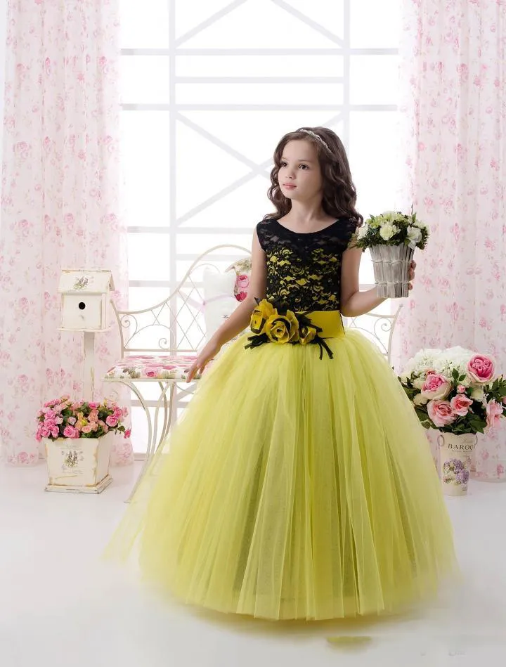 Black and Yellow Flower Girl Sukienki na ślub koronki Tulle Suknia Balowa Dziewczyny Korowód Suknie Z Handmade Kwiaty Dresses Dresses