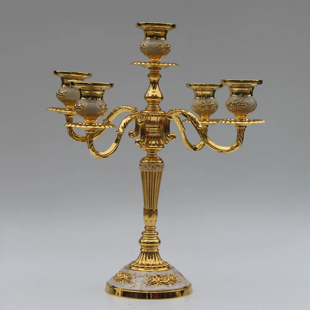 Nova chegada 5-braços brilhante banhado a Ouro peça central candelabro liga de zinco suporte de vela de metal para o casamento, eventos ou festa