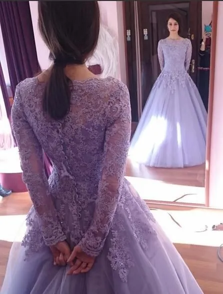 Długie rękawy Buła Ball Suknia Modest Prom Dresses Rękawy Zroszony Koronki Aplikacje Formalne Wieczorowe Suknie Party Gorset Seniorzy Prom Suknie Tanie