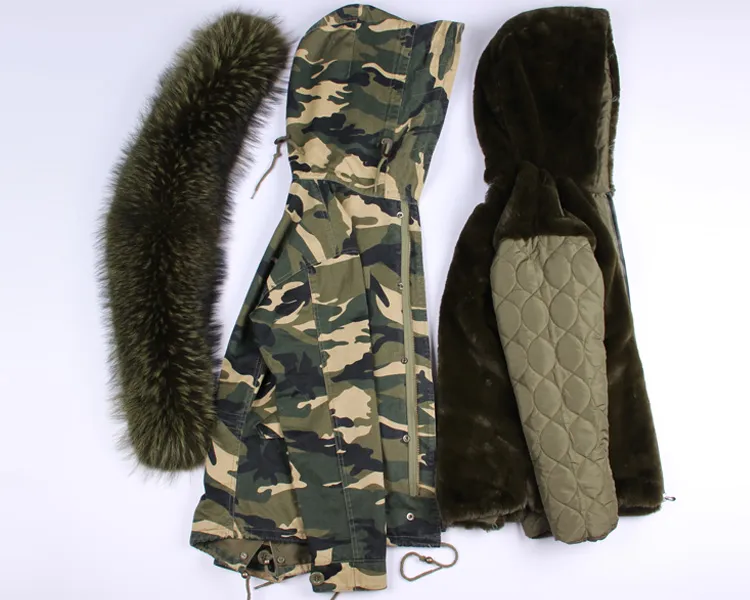 Kvinnors Vinter Varm Real Raccoon Fur Collar Hooded Faux Fur Liner Förtjockning Kamouflage Militär Skriv ut Kort Parapla Coat Plus Size Casacos