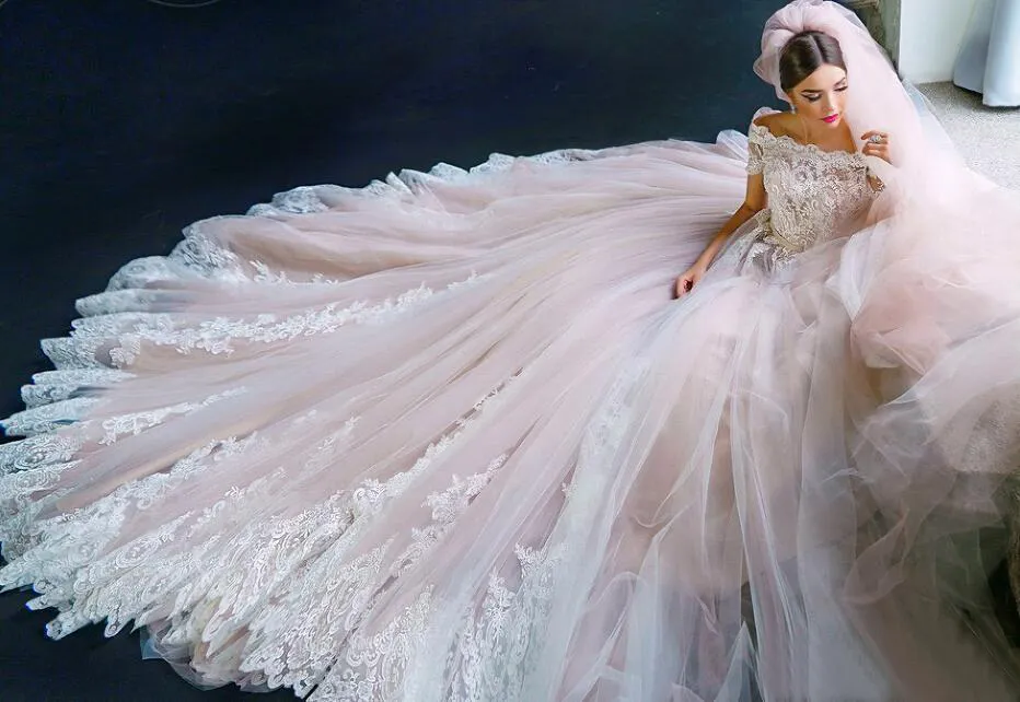 Wedding Dresses: A Guide to Choosing the Perfect Gown for Your Big Day