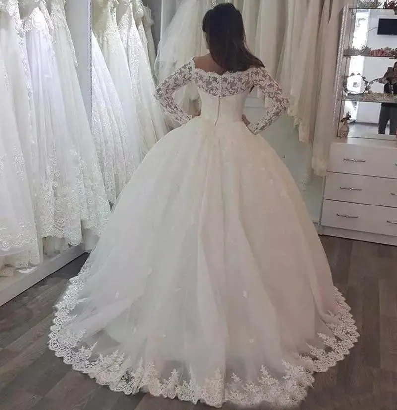 2017 Bateau Vestidos de novia Manga larga con apliques de encaje Vestidos de novia Una línea Por encargo Cremallera trasera Hasta el suelo Elegante Brid267l