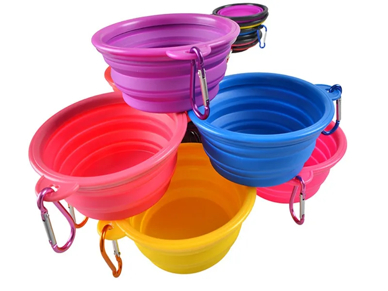 50 pz/lotto Cane di colore Puro Pieghevole Pieghevole Ciotola di Alimentazione Del Silicone Piatto di Acqua Cucciolo di Gatto Pet Viaggi Ciotole con gancio 13x5.5 cm