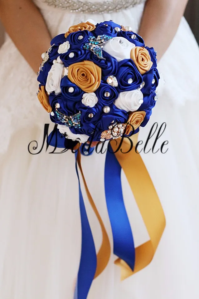 El yapımı Güller Beyaz Kraliyet Mavi Buketleri Gelin Kelebek Broş Düğün Buket Rhinestones Gelinlik Ramo De Flores Novia