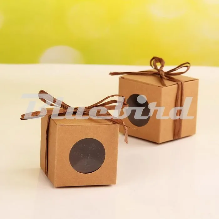 Vente en gros - Nouveau style carré simple boîte à cupcake Kraft simple boîtes à gâteaux boîte-cadeau pour la fête grande et petite taille 12pcs