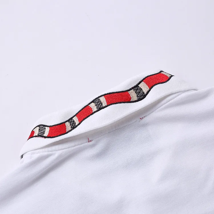 2017 En kaliteli Yaz Pamuk T-shirt tee yaka yılan nakış ture marka Yüksek kaliteli sokaklar siyah beyaz