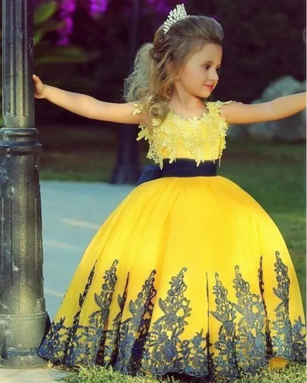 Crystal Feather Hand Made Kids Party Dresses Long Flower Girl Dresses Ruffled Little Girls Pageant Dresses